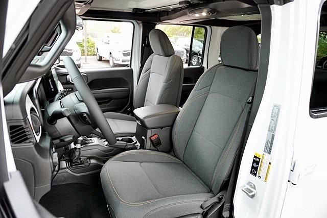 new 2025 Jeep Wrangler car, priced at $55,180