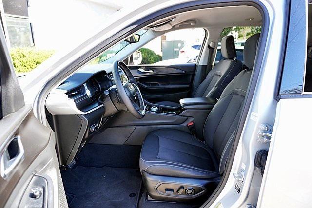 used 2023 Jeep Grand Cherokee L car, priced at $26,772