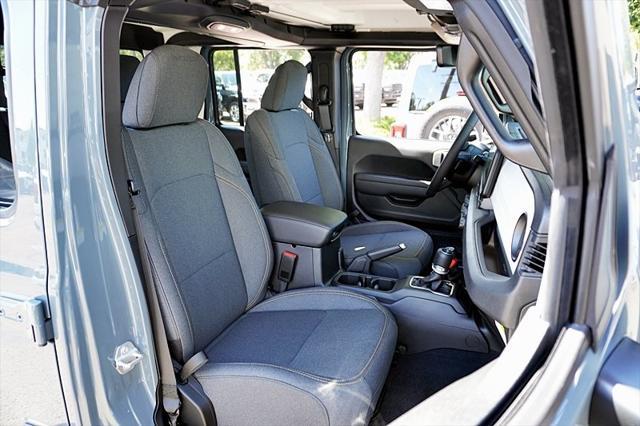 new 2025 Jeep Gladiator car, priced at $48,360