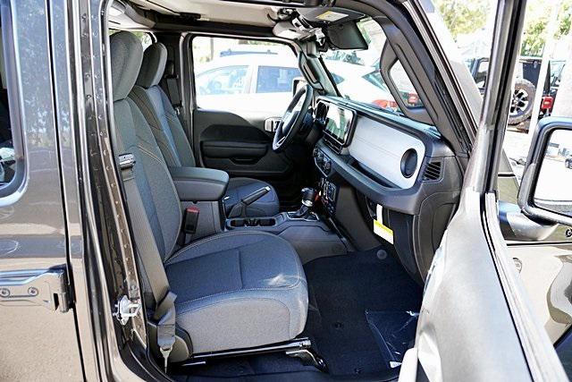 new 2025 Jeep Gladiator car, priced at $48,360