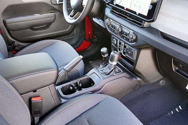 new 2025 Jeep Gladiator car, priced at $48,683