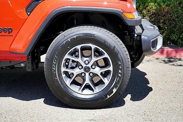 new 2025 Jeep Gladiator car, priced at $48,683