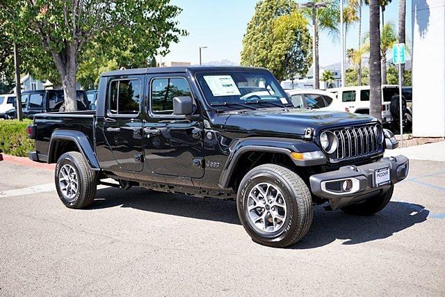 new 2025 Jeep Gladiator car, priced at $43,092