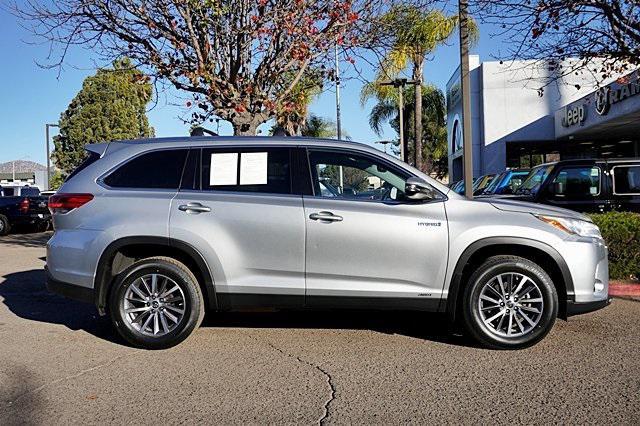 used 2019 Toyota Highlander Hybrid car, priced at $33,278