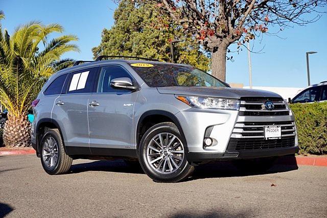 used 2019 Toyota Highlander Hybrid car, priced at $33,278