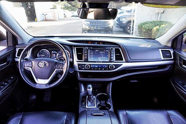 used 2019 Toyota Highlander Hybrid car, priced at $33,278