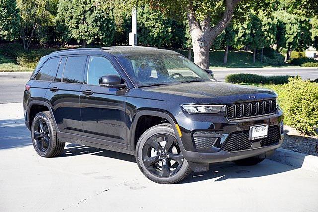 new 2024 Jeep Grand Cherokee car, priced at $39,729