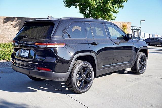 new 2024 Jeep Grand Cherokee car, priced at $39,729