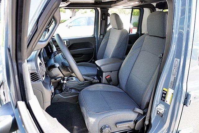new 2025 Jeep Gladiator car, priced at $46,465