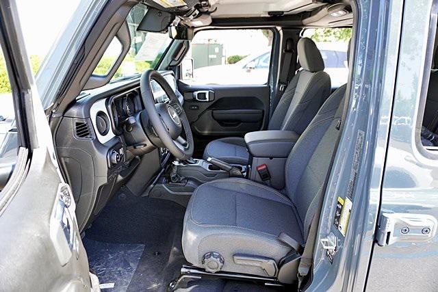 new 2025 Jeep Gladiator car, priced at $46,465