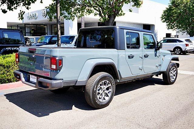new 2025 Jeep Gladiator car, priced at $46,465