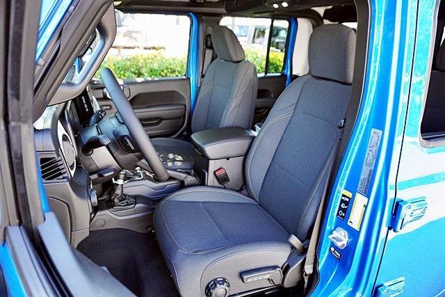 new 2025 Jeep Gladiator car, priced at $46,465