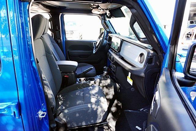 new 2025 Jeep Gladiator car, priced at $46,465