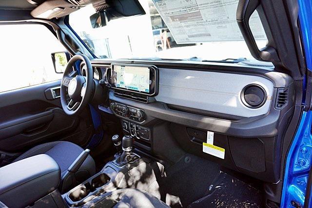 new 2025 Jeep Gladiator car, priced at $46,465