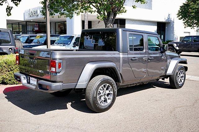 new 2025 Jeep Gladiator car, priced at $48,683