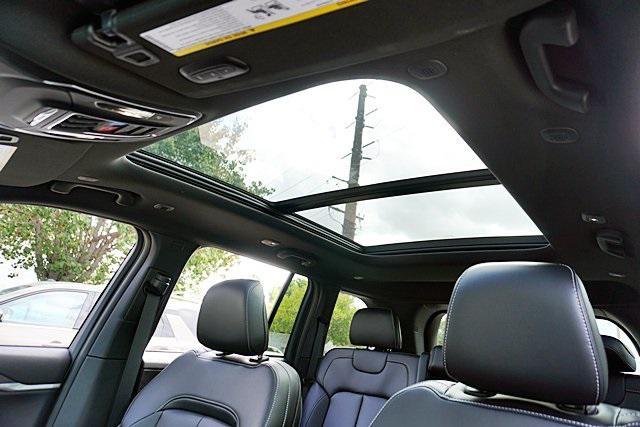 new 2025 Jeep Grand Cherokee car, priced at $41,404