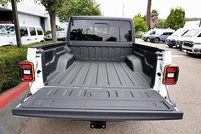 new 2025 Jeep Gladiator car, priced at $47,824