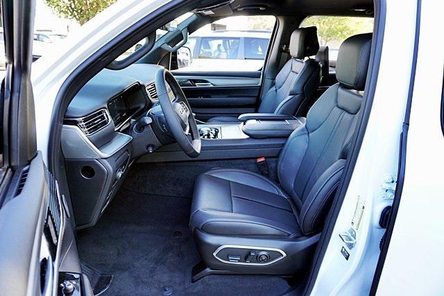 new 2025 Jeep Wagoneer L car, priced at $72,347