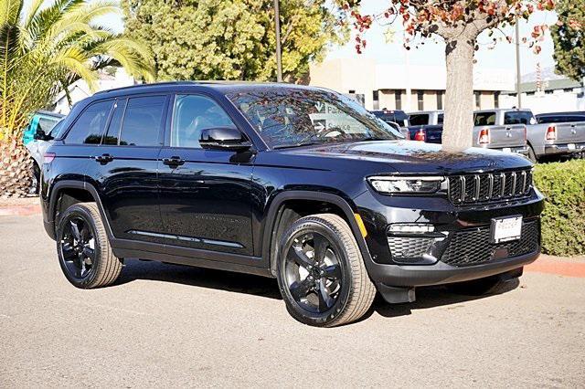 new 2025 Jeep Grand Cherokee car, priced at $48,460