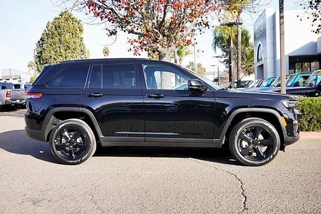 new 2025 Jeep Grand Cherokee car, priced at $48,460