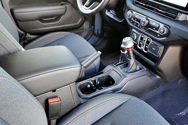 new 2025 Jeep Wrangler car, priced at $36,679