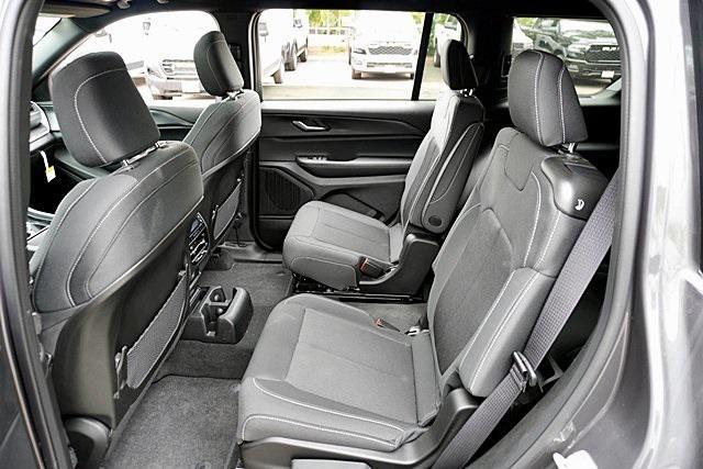 new 2025 Jeep Grand Cherokee L car, priced at $35,090