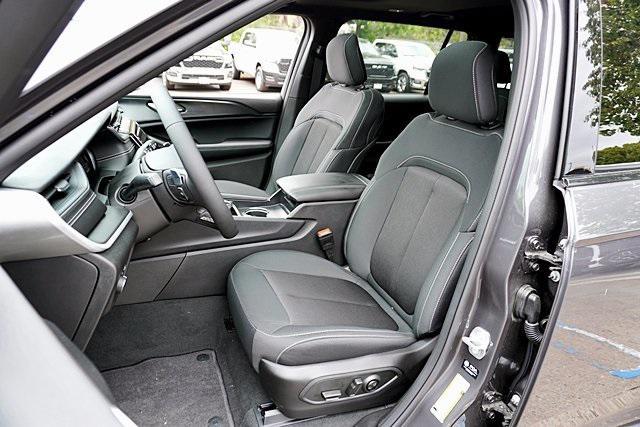 new 2025 Jeep Grand Cherokee L car, priced at $35,090