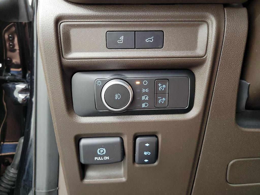 used 2022 Ford Expedition car, priced at $59,998