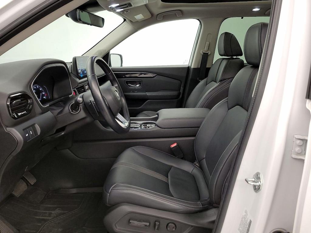 used 2023 Honda Pilot car, priced at $43,998