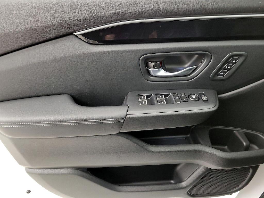 used 2023 Honda Pilot car, priced at $43,998