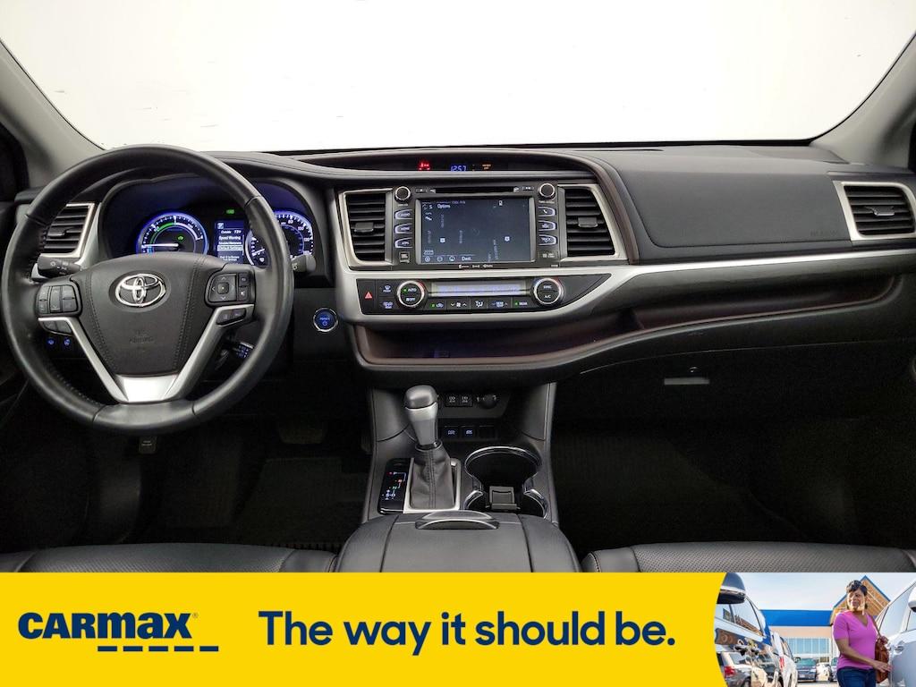 used 2017 Toyota Highlander Hybrid car, priced at $34,998
