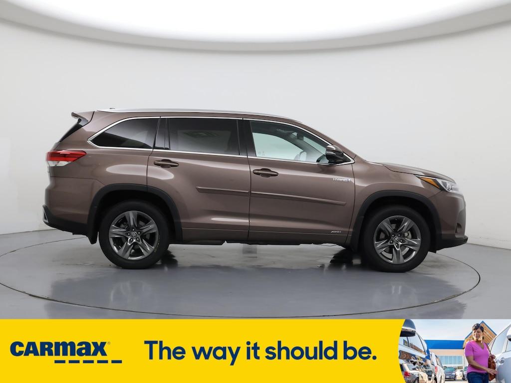 used 2017 Toyota Highlander Hybrid car, priced at $34,998