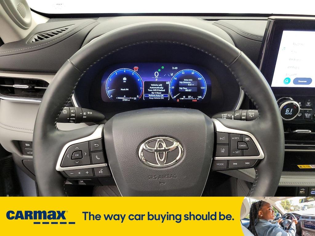 used 2024 Toyota Highlander car, priced at $45,998