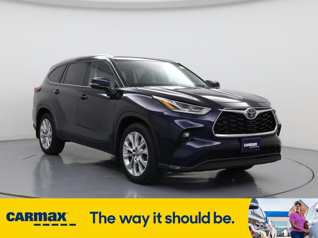 used 2021 Toyota Highlander car, priced at $39,998