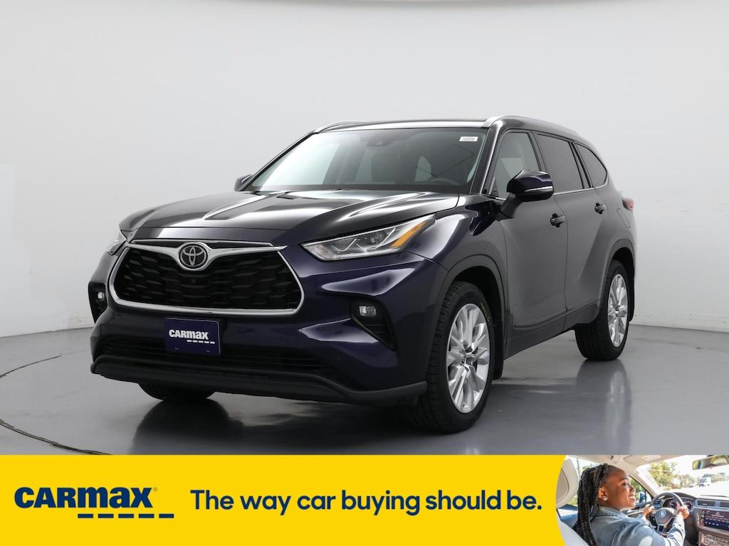 used 2021 Toyota Highlander car, priced at $39,998