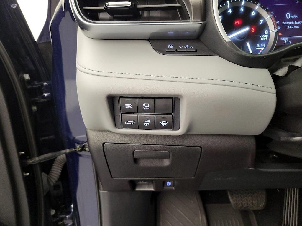 used 2021 Toyota Highlander car, priced at $39,998