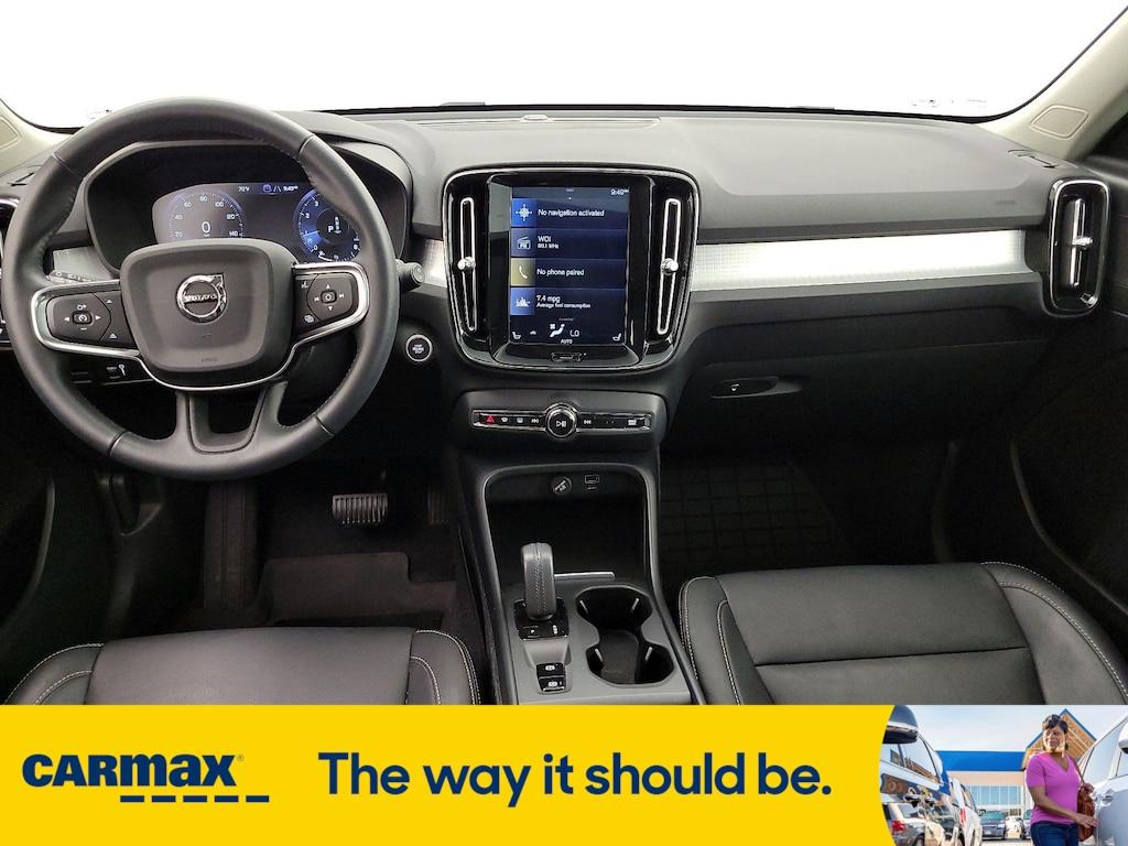 used 2019 Volvo XC40 car, priced at $24,998