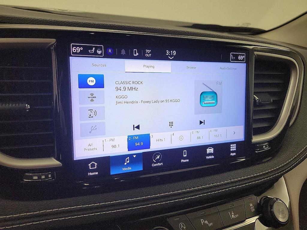 used 2022 Chrysler Pacifica car, priced at $34,998
