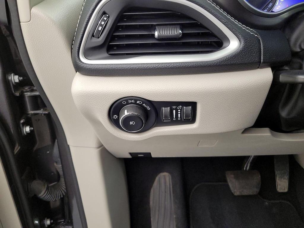 used 2022 Chrysler Pacifica car, priced at $34,998