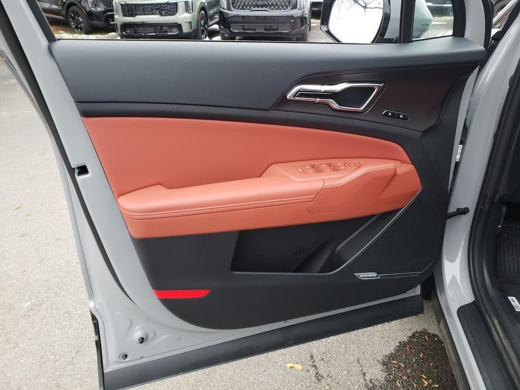 new 2026 Kia Sportage Hybrid car, priced at $39,824