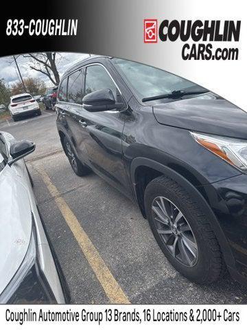 used 2018 Toyota Highlander car, priced at $21,491