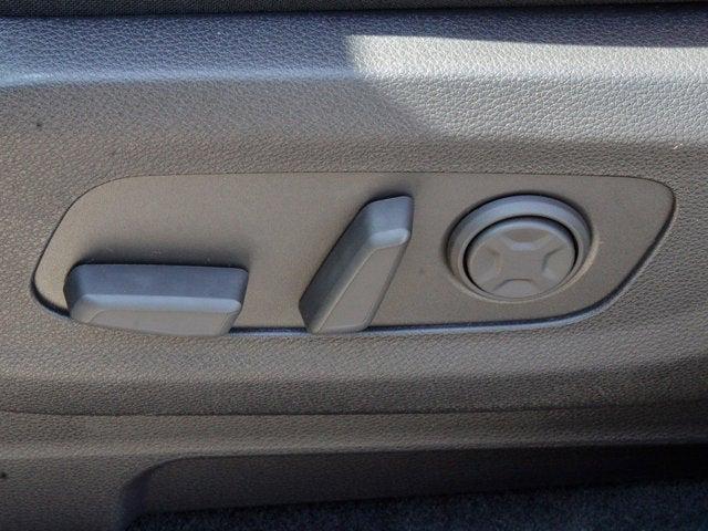 new 2025 Kia Carnival Hybrid car, priced at $43,326