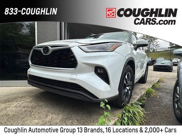 used 2023 Toyota Highlander car, priced at $31,844
