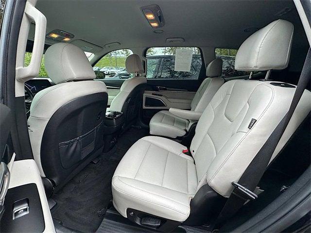 used 2023 Kia Telluride car, priced at $32,399