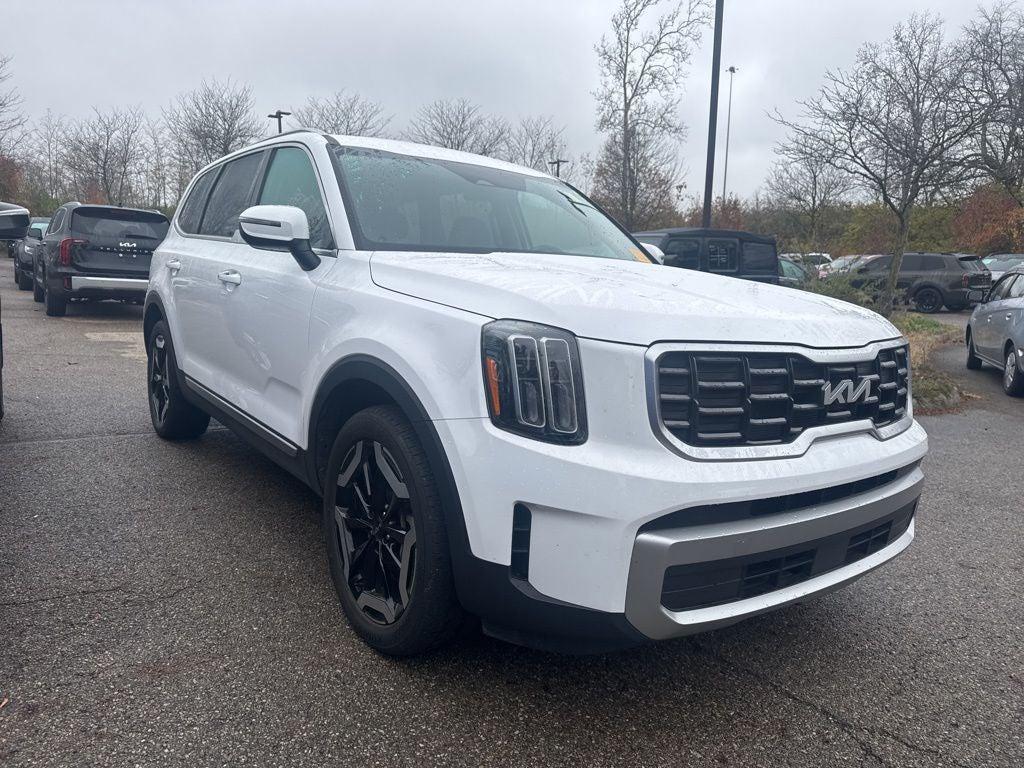 used 2023 Kia Telluride car, priced at $29,999