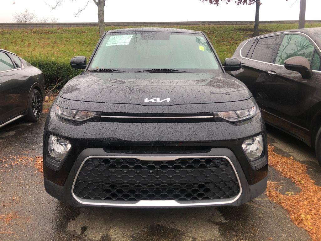 used 2022 Kia Soul car, priced at $13,899