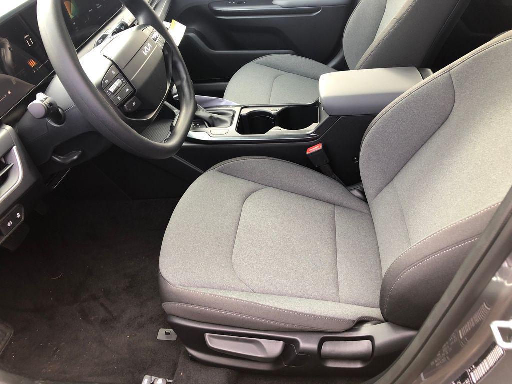 new 2025 Kia K4 car, priced at $22,552