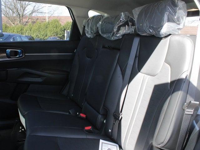 new 2025 Kia Sorento car, priced at $35,801