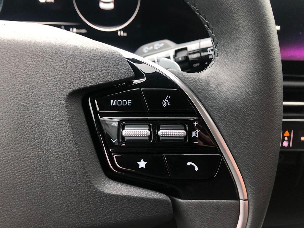 new 2025 Kia Niro EV car, priced at $31,205