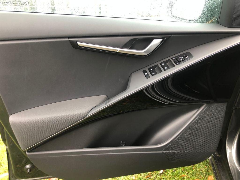 new 2025 Kia Niro EV car, priced at $31,205